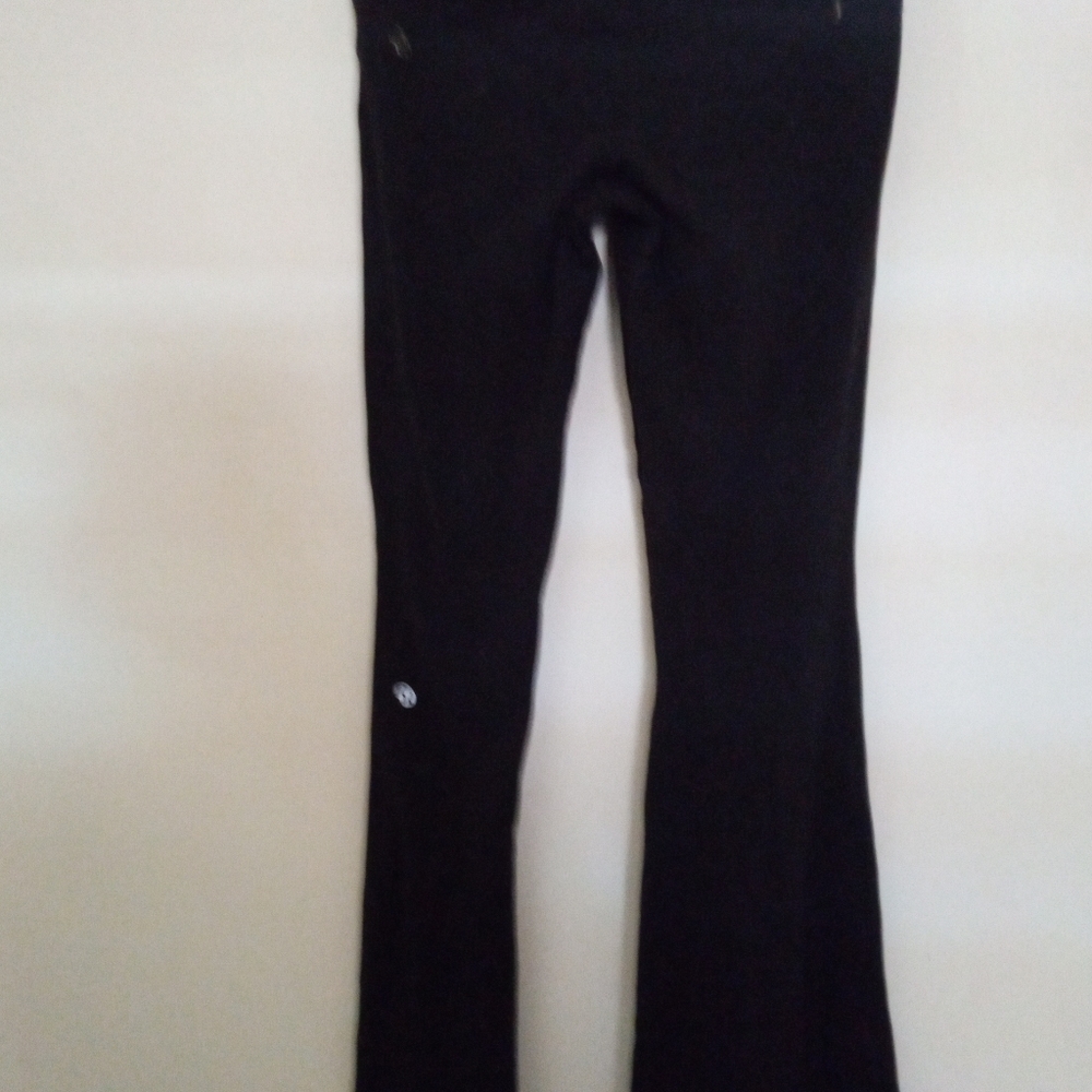 Lululemon black yoga pants